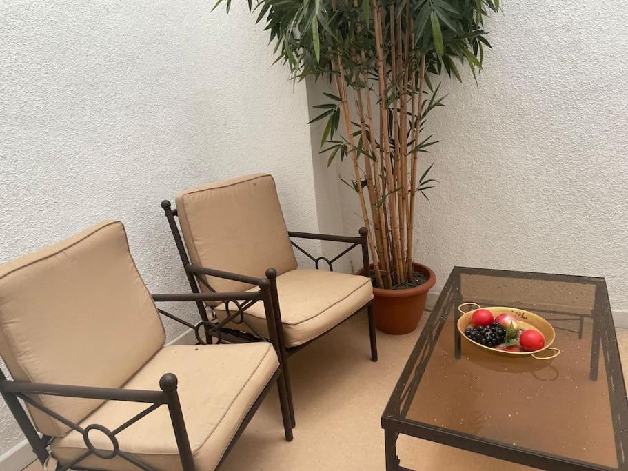 בנרס-דה-ביגור Studio N•2 Avec Patio En Plein Coeur De La Ville מראה חיצוני תמונה